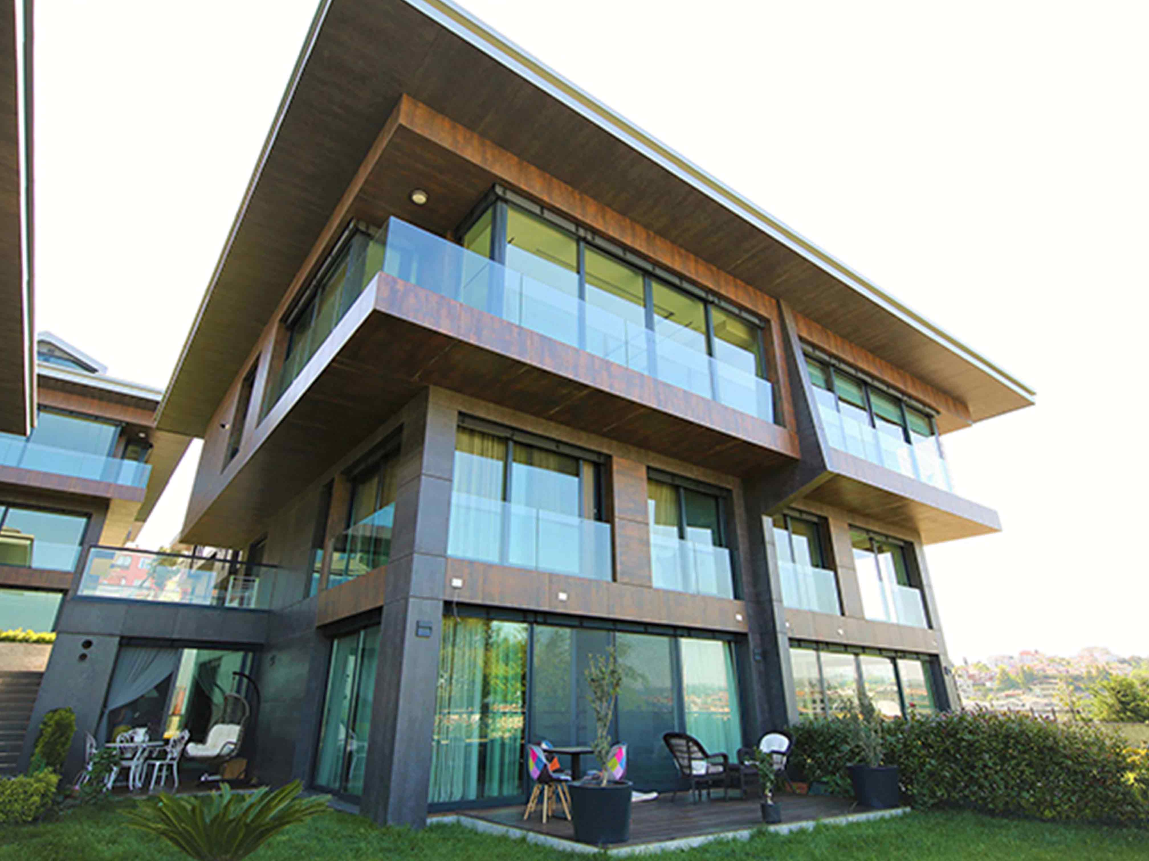 Tarabya Therra Park'ta Boğaz Manzaralı Satılık Çatı Dubleksi