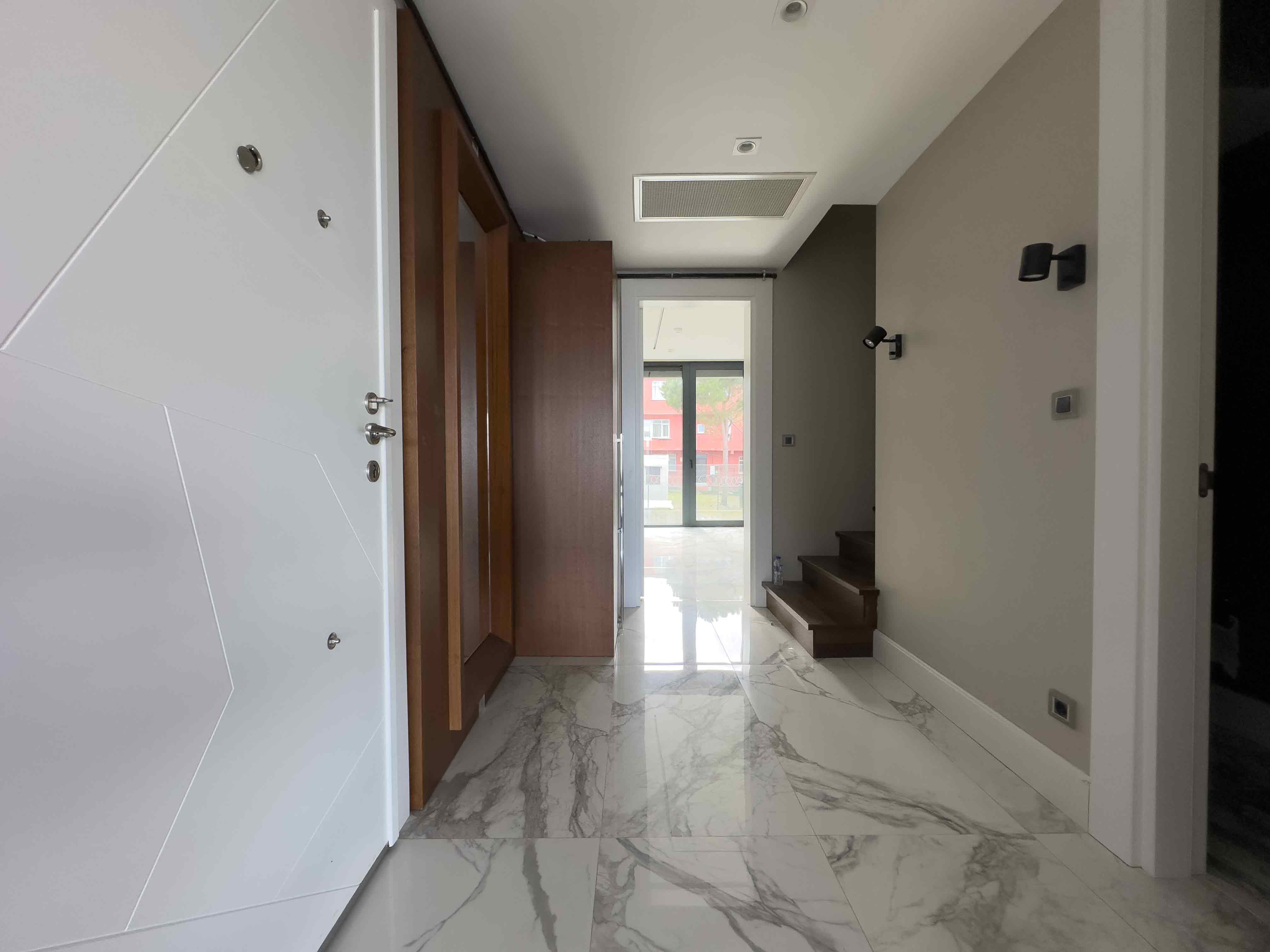 Tarabya Therra Park'ta Boğaz Manzaralı Satılık Çatı Dubleksi