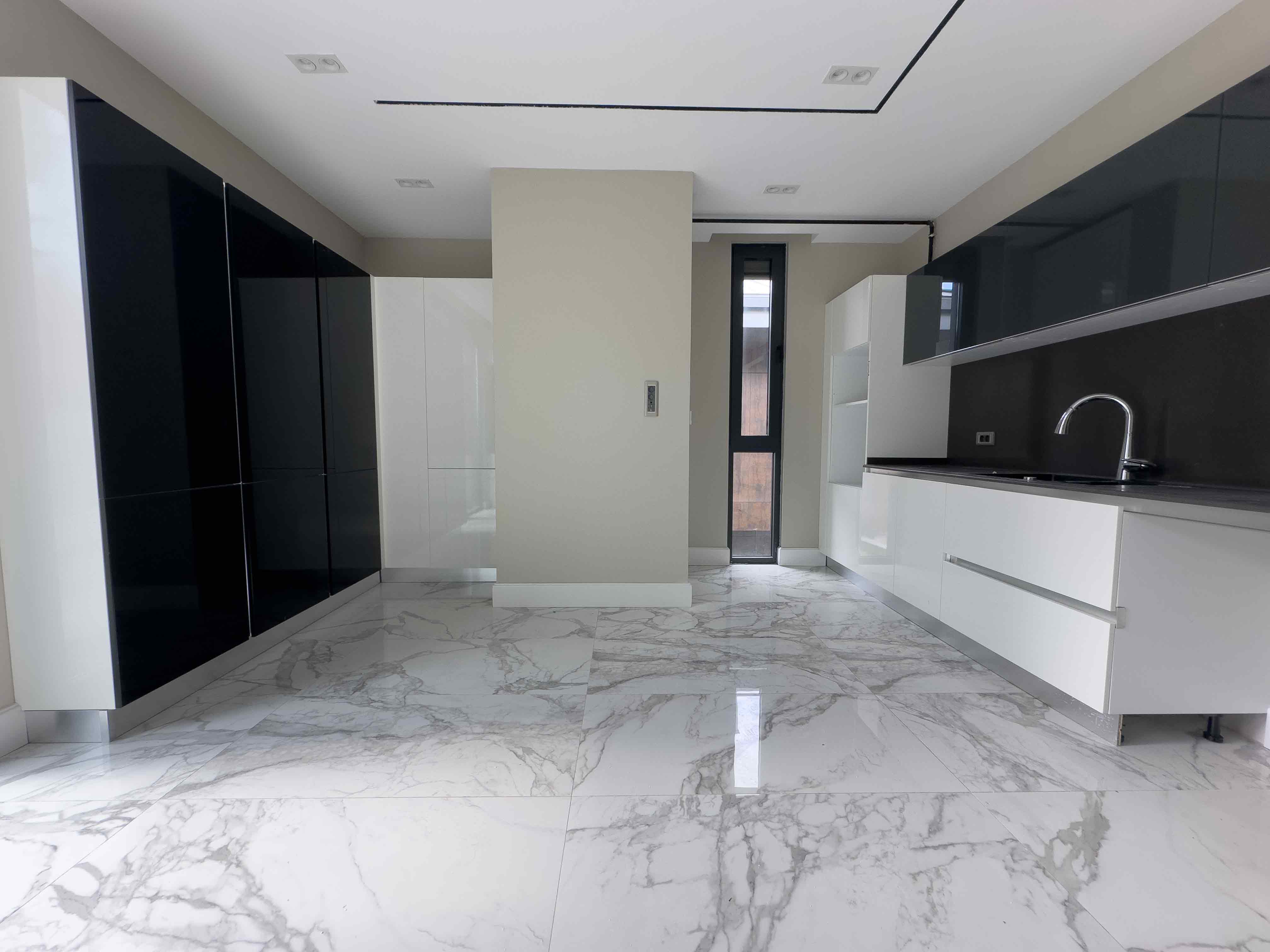 Tarabya Therra Park'ta Boğaz Manzaralı Satılık Çatı Dubleksi