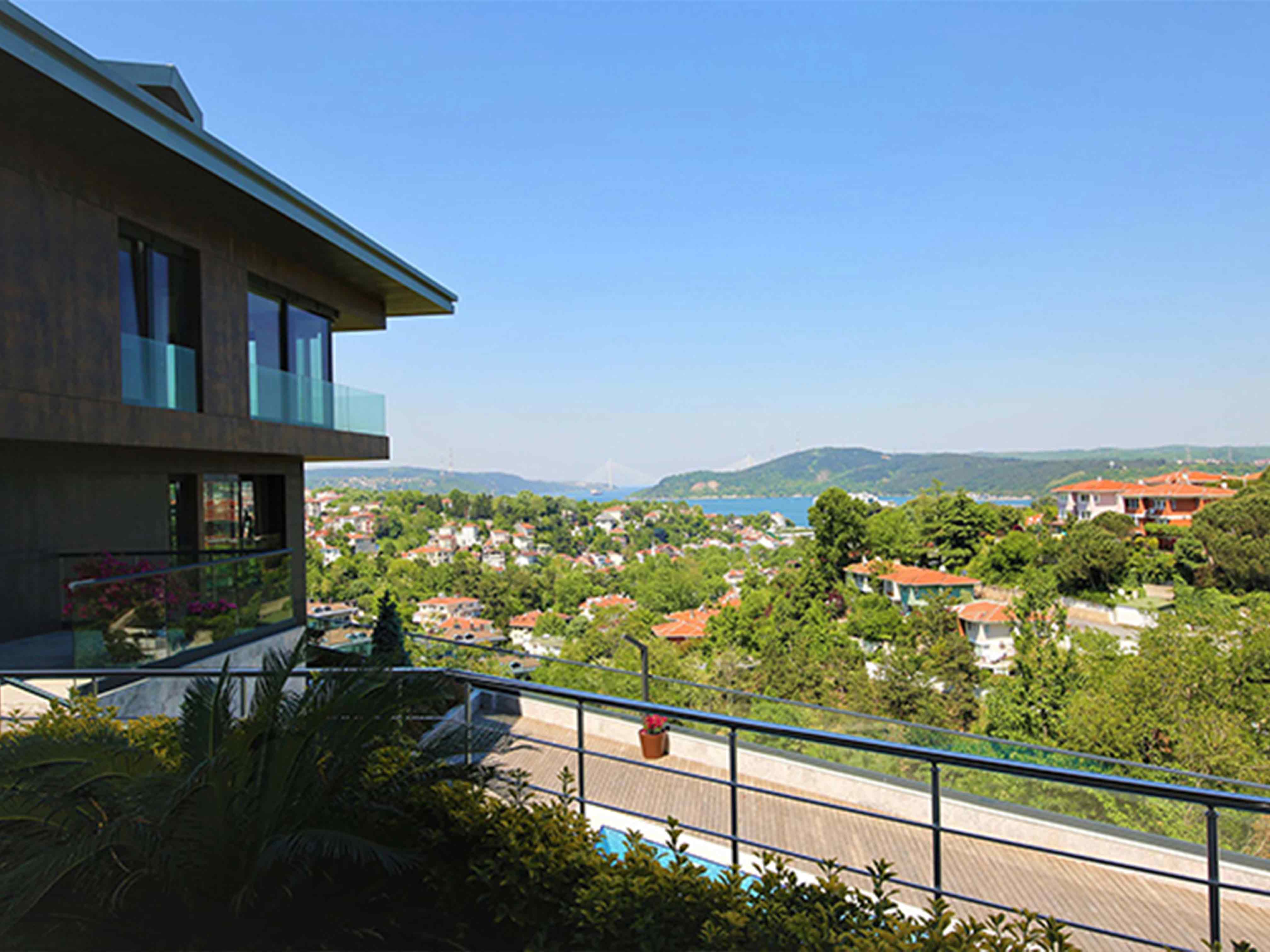 Tarabya Therra Park'ta Boğaz Manzaralı Satılık Çatı Dubleksi