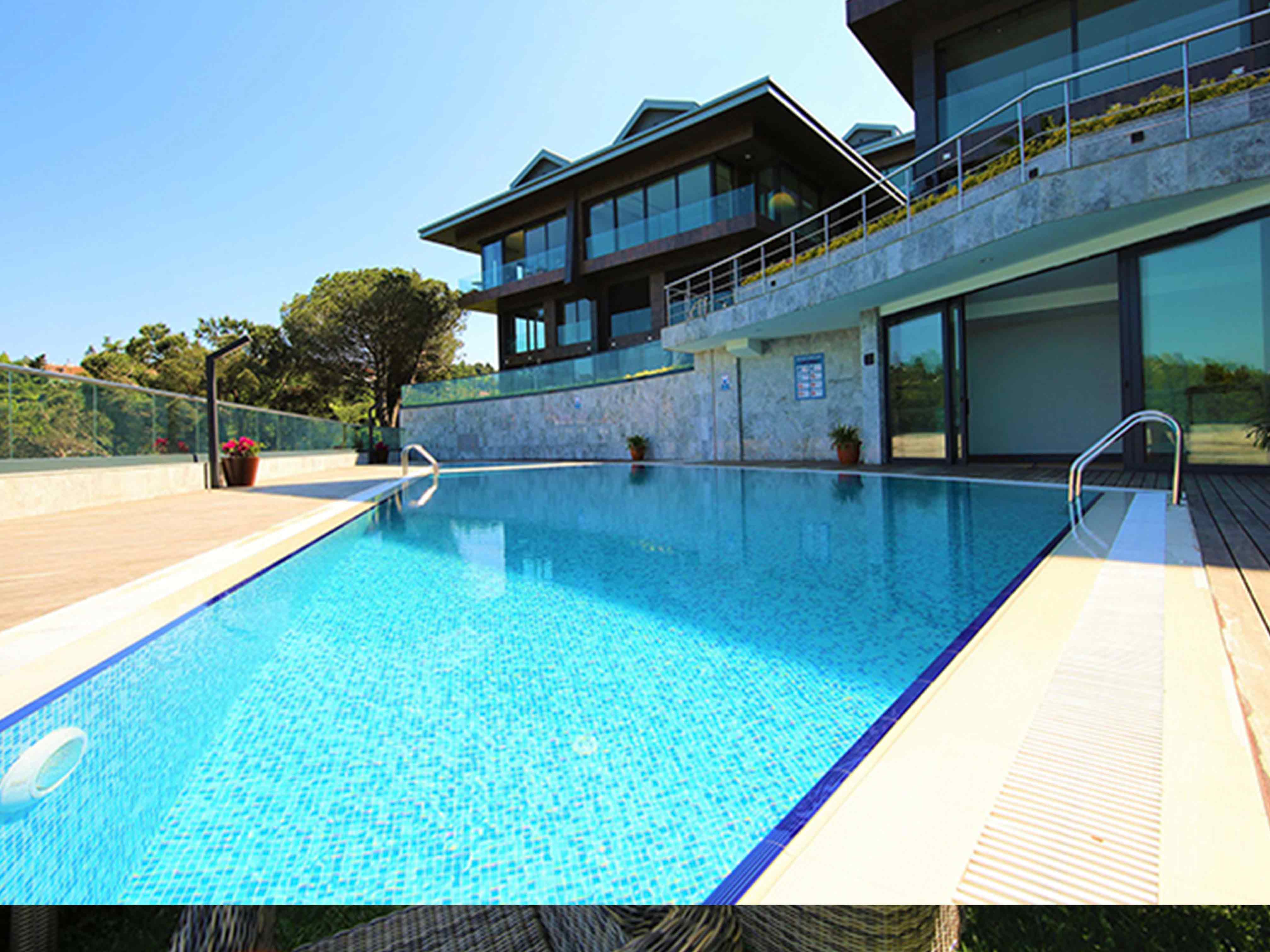 Tarabya Therra Park'ta Boğaz Manzaralı Satılık Çatı Dubleksi