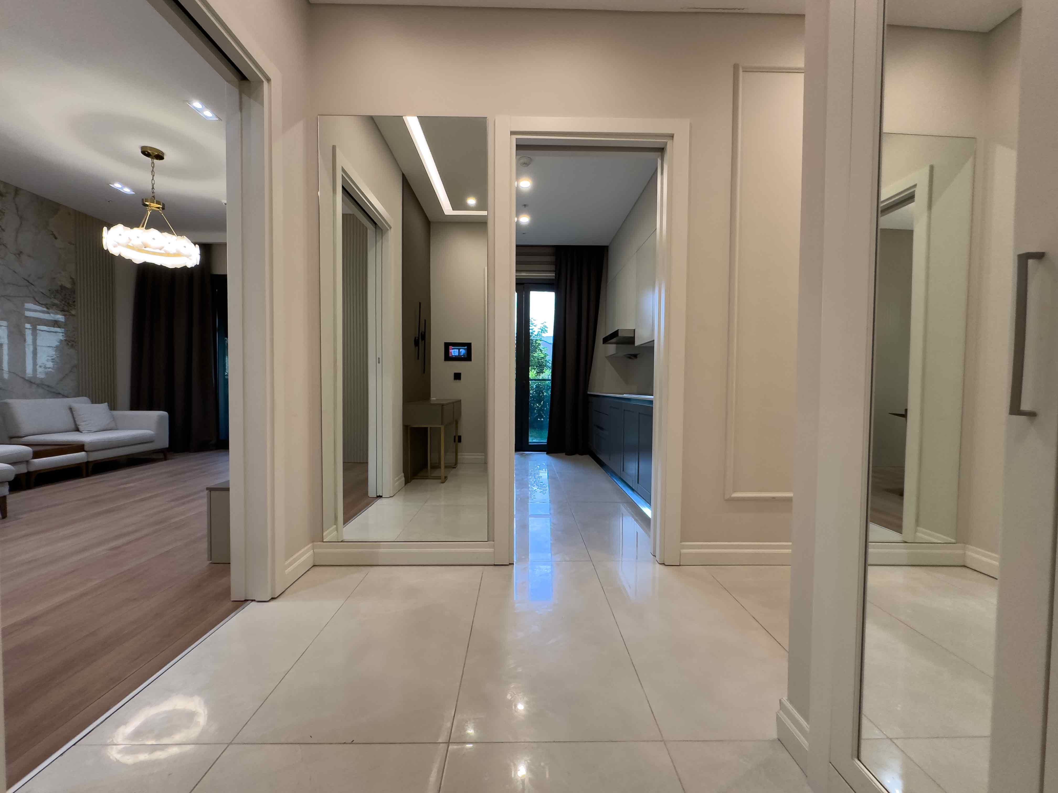 Avrupa Konutları Çamlıvadi'de Lüks Eşyalı ve Dekorasyonlu Kiralık 2+1 Bahçe Katı Daire