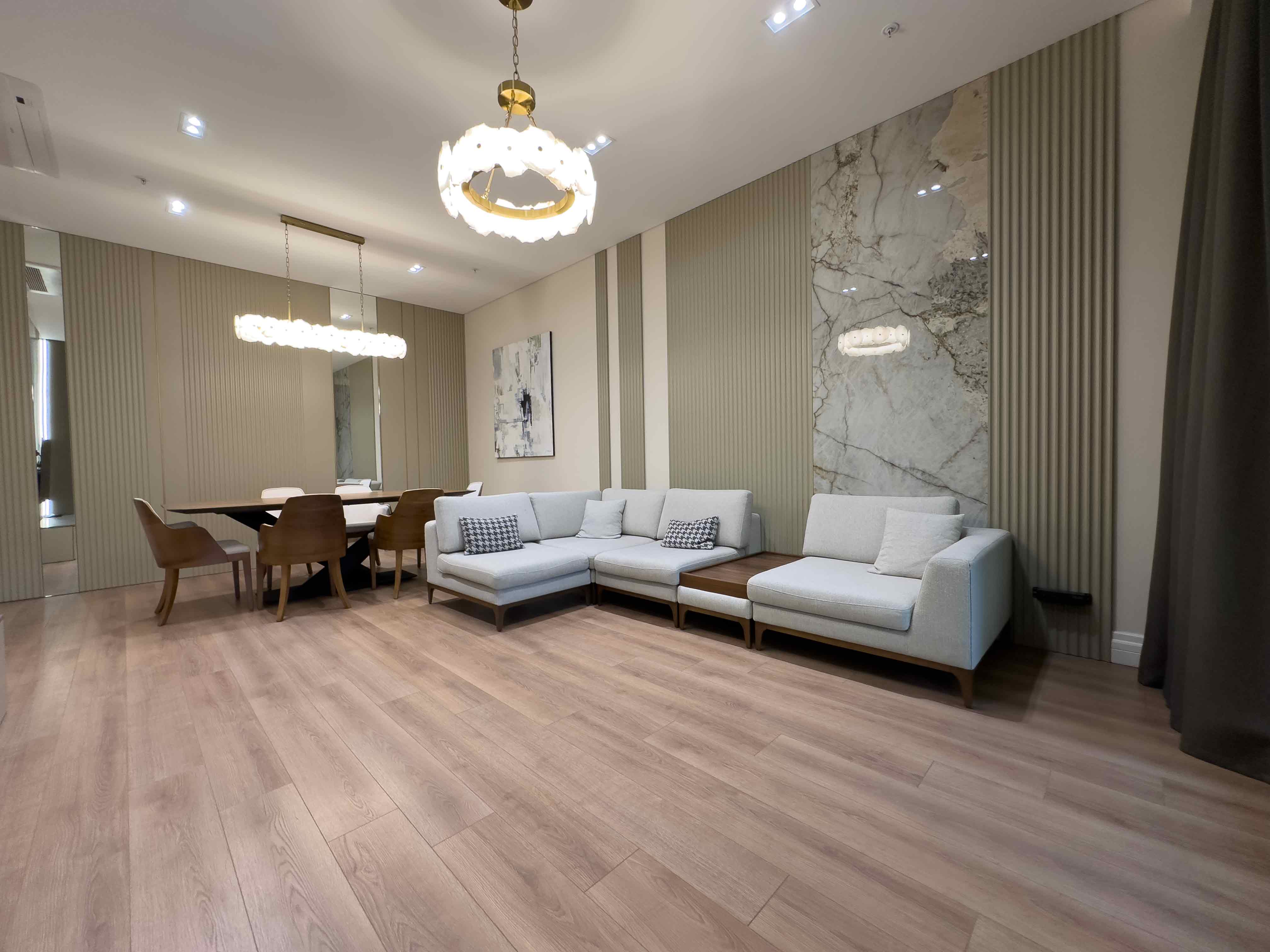 Avrupa Konutları Çamlıvadi'de Lüks Eşyalı ve Dekorasyonlu Kiralık 2+1 Bahçe Katı Daire