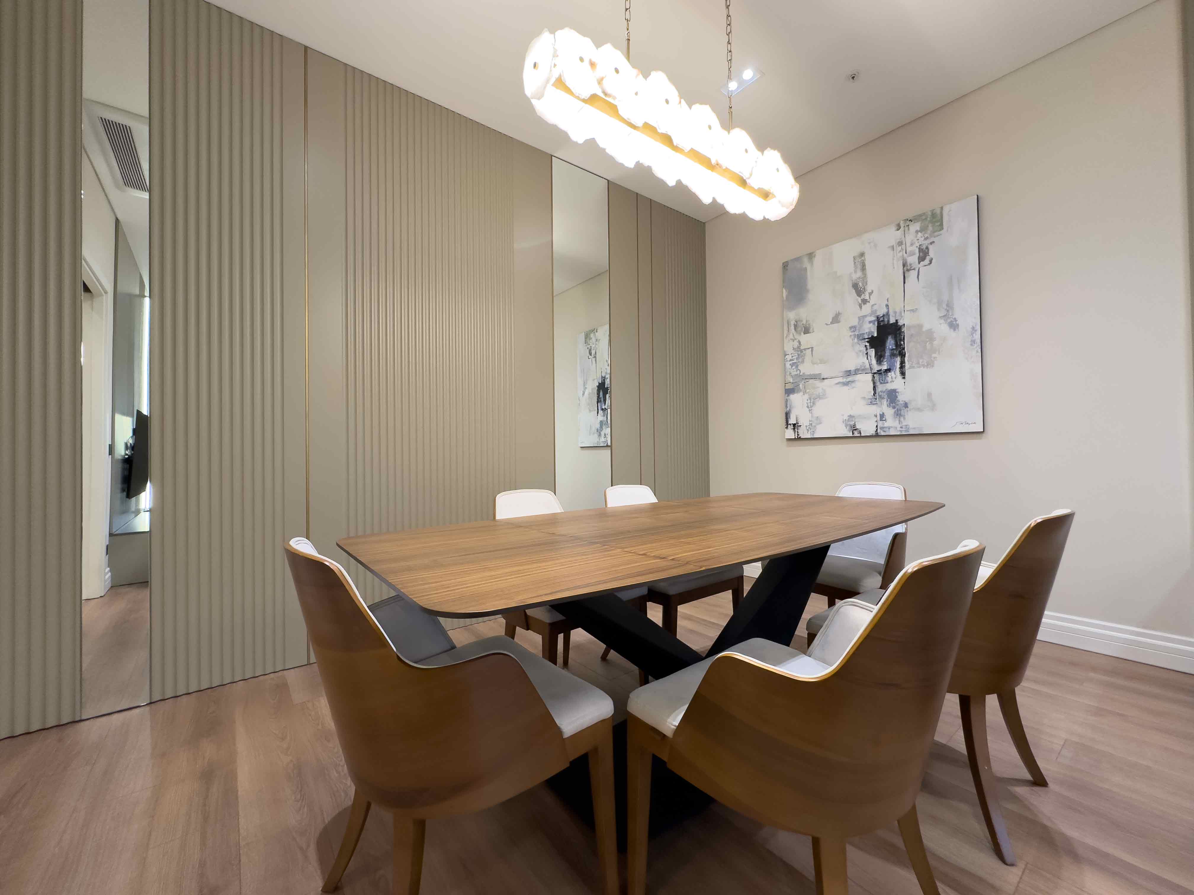 Avrupa Konutları Çamlıvadi'de Lüks Eşyalı ve Dekorasyonlu Kiralık 2+1 Bahçe Katı Daire