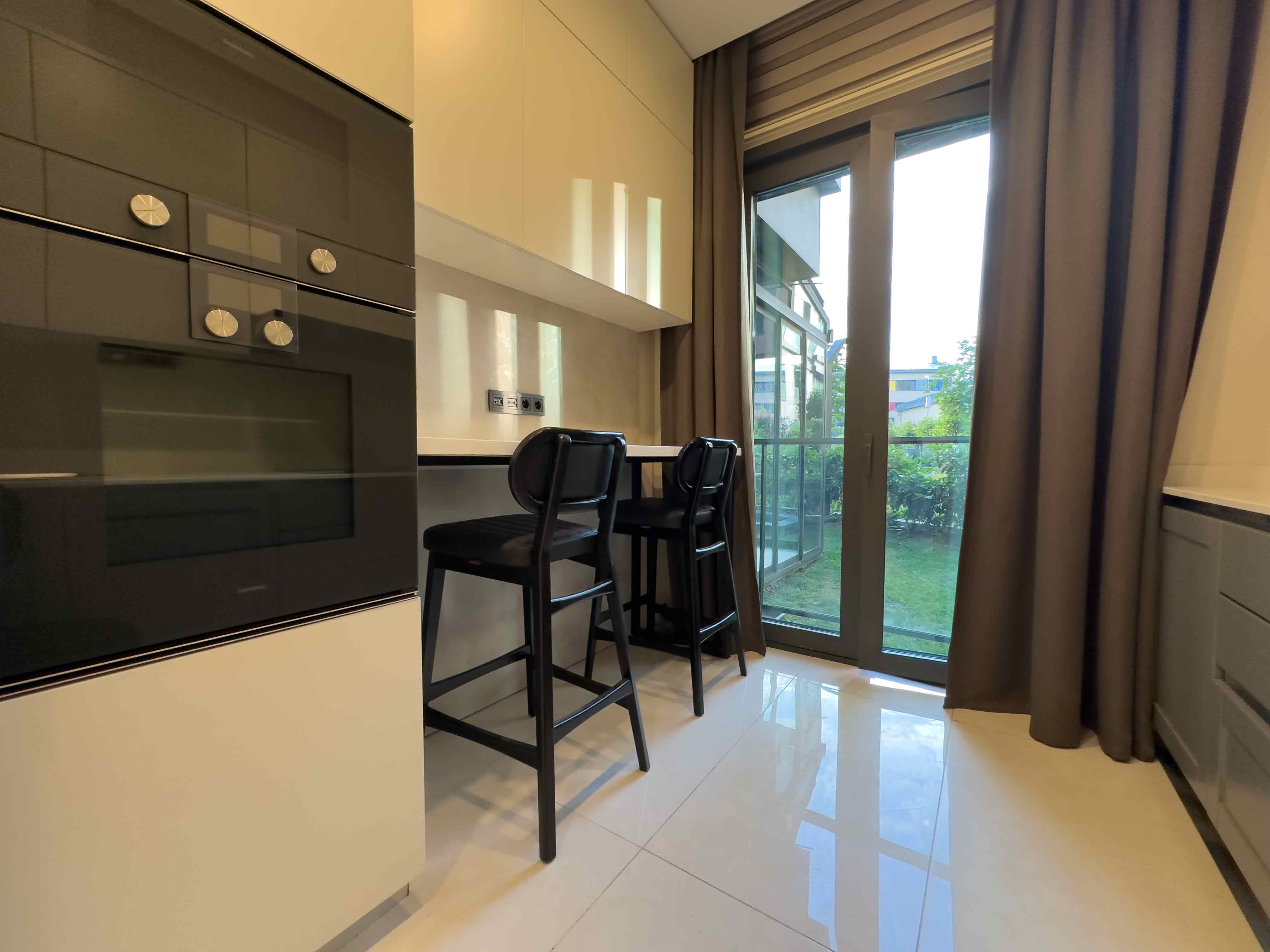 Avrupa Konutları Çamlıvadi'de Lüks Eşyalı ve Dekorasyonlu Kiralık 2+1 Bahçe Katı Daire