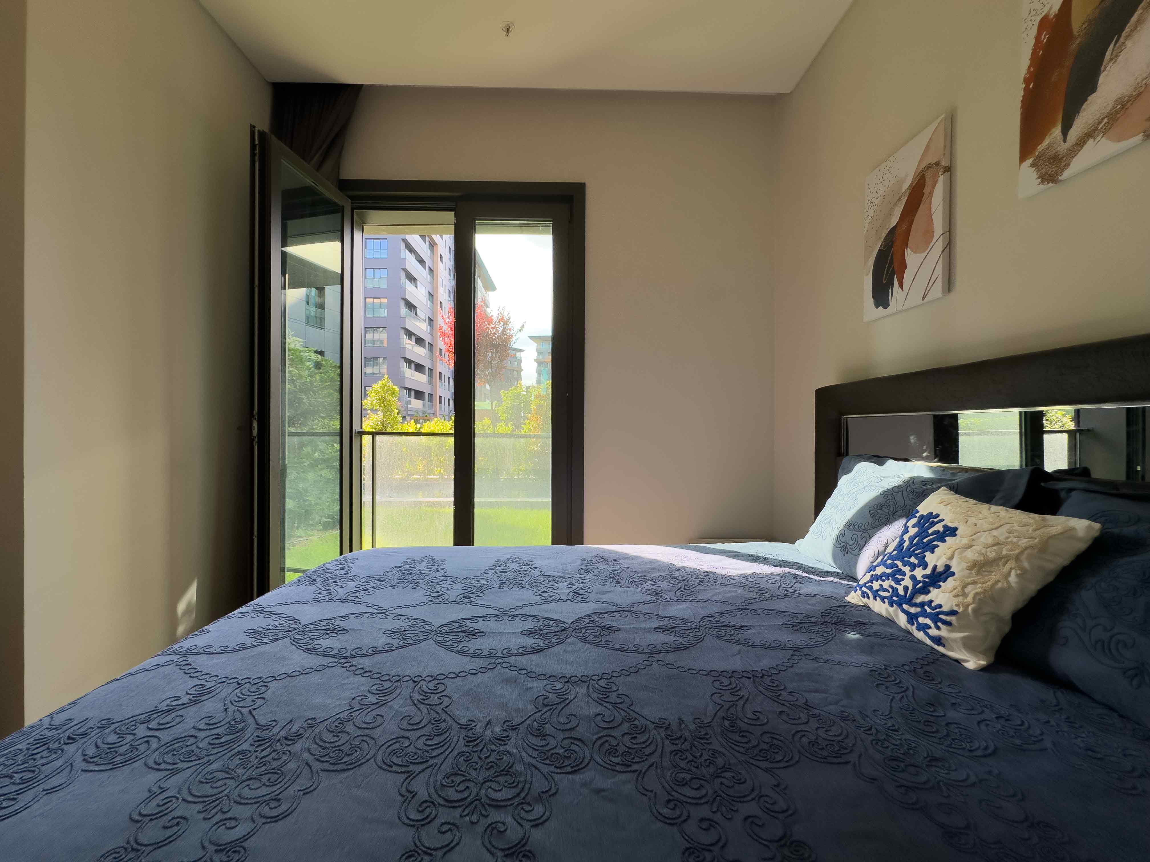 Avrupa Konutları Çamlıvadi'de Modern Eşyalı Kiralık 1+1 Bahçe Katı Daire